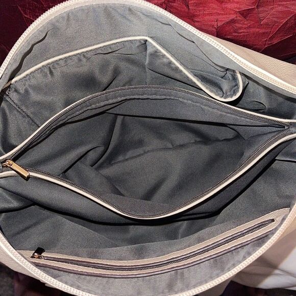 Remi‎ Reid Cream Color Leather Crossbody Bag - Picture 12 of 14